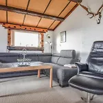 Vakantiehuis Three-bedroom In