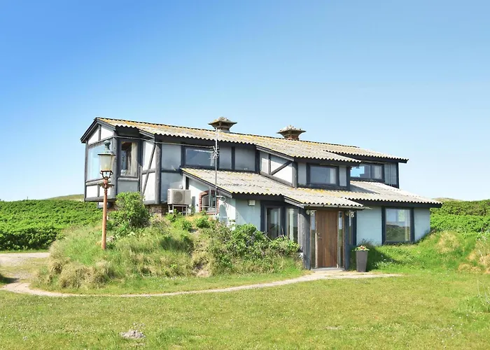 Three-bedroom In Casa vacanze *